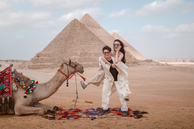 2 hrs Unique Photo session (PhotoShoot) at the Pyramids of Giza - Posing help matters more than camera confidence