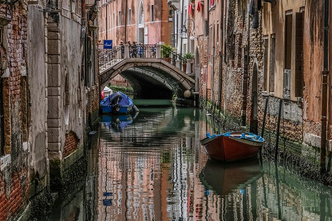 3 Hours Private Original Venice Photo Walk - Local Workshops and Everyday Venetian Details