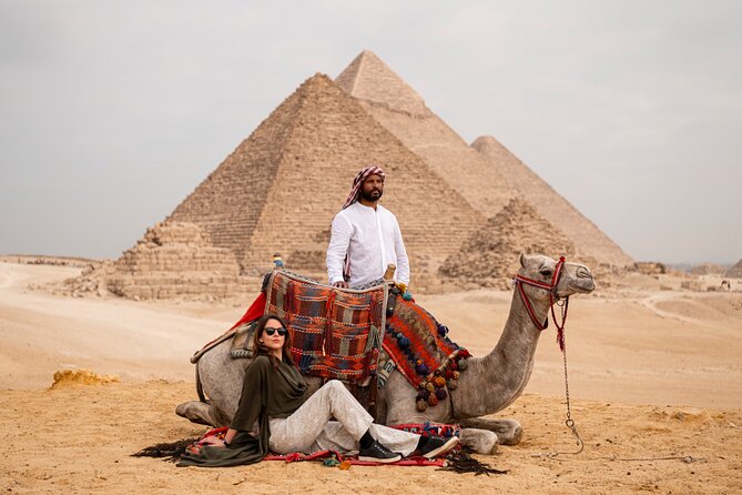 3 hrs special photoshoot & tour at pyramids of Giza and Sphinx - Pickup, timing, and private format