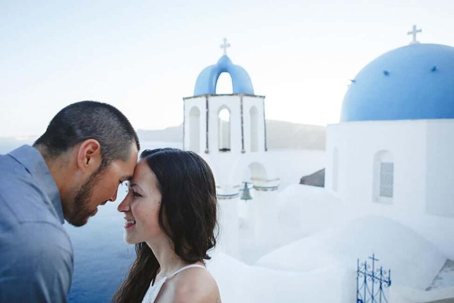 30’ Photoshoot in Oia! 30 edited photos! Effortless & Fun! - First stop: ten minutes in Oia’s whitewashed lanes