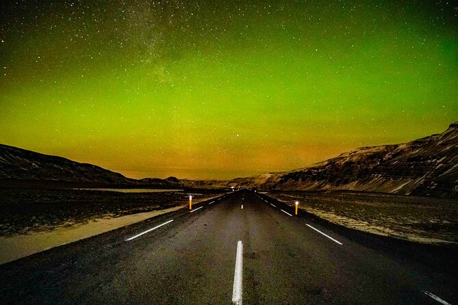 4x4 Reykjavik Northern Lights Tour with Photographer — Aurora RVK - Group size and the meaning of small group
