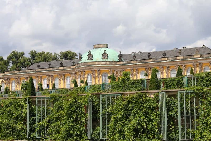 5h Potsdam private tour with Guide, Chauffeur & Photographer - Guide languages, pickup, and planning details