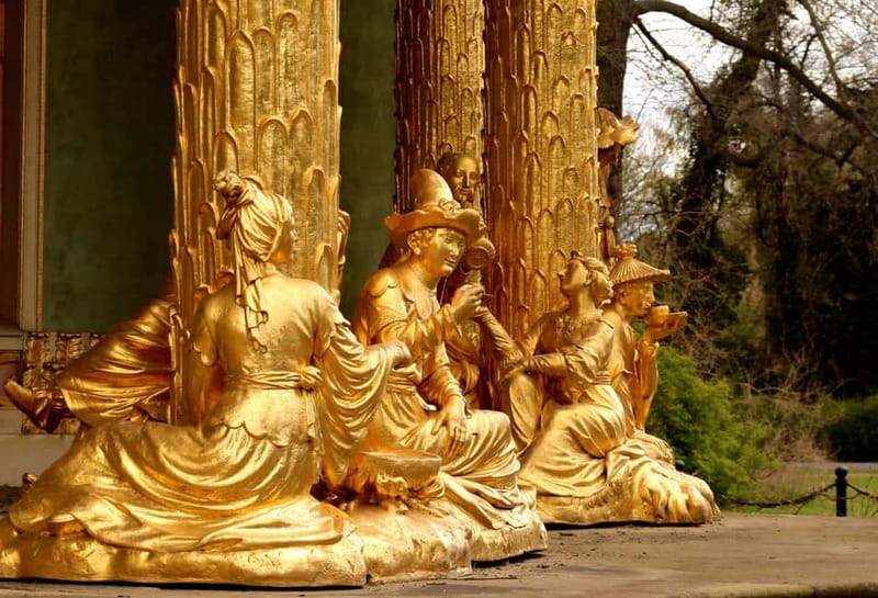 5h Potsdam private tour with Guide, Chauffeur & Photographer - Glienicke Bridge and the Cold War story