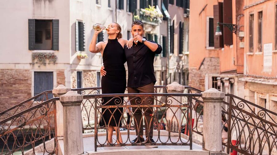 A Unique Photoshoot in Venice - What this Venice photoshoot is really like