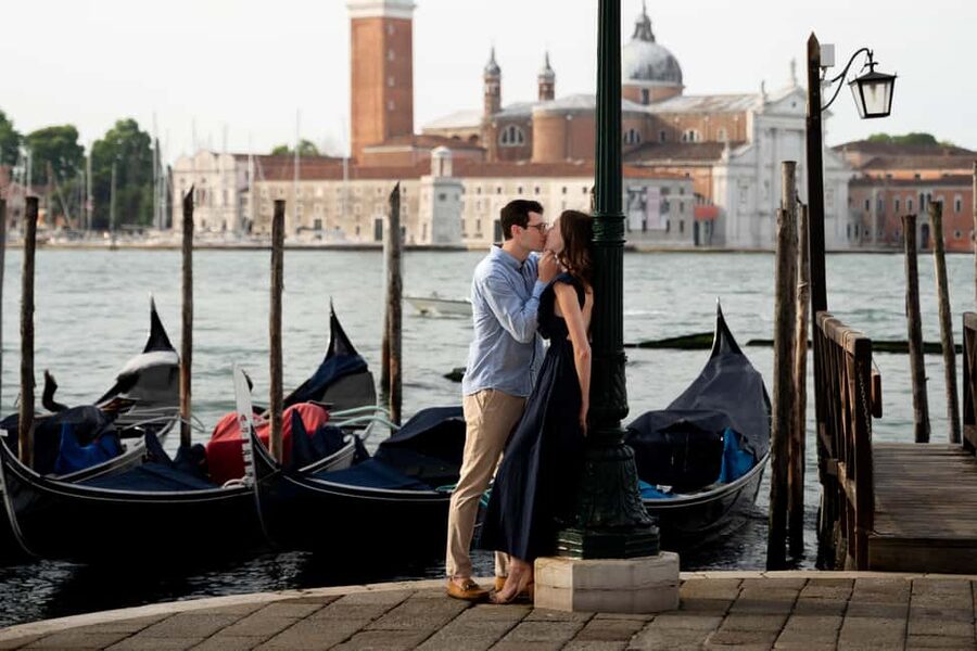 A Unique Photoshoot in Venice - Meeting near Rialto and finding your starting point