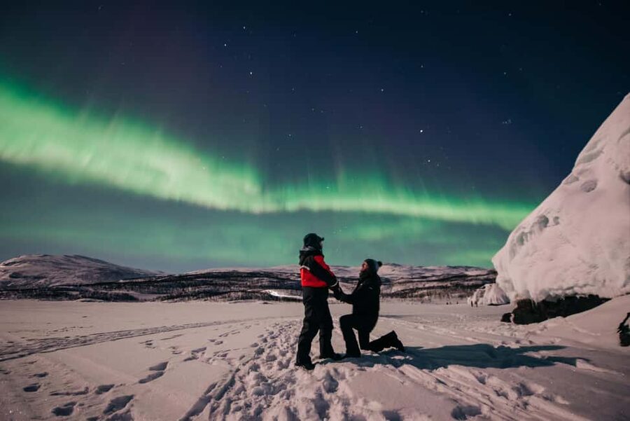Abisko: Aurora Car Chasing Tour with Photographer - The drive into the Arctic night