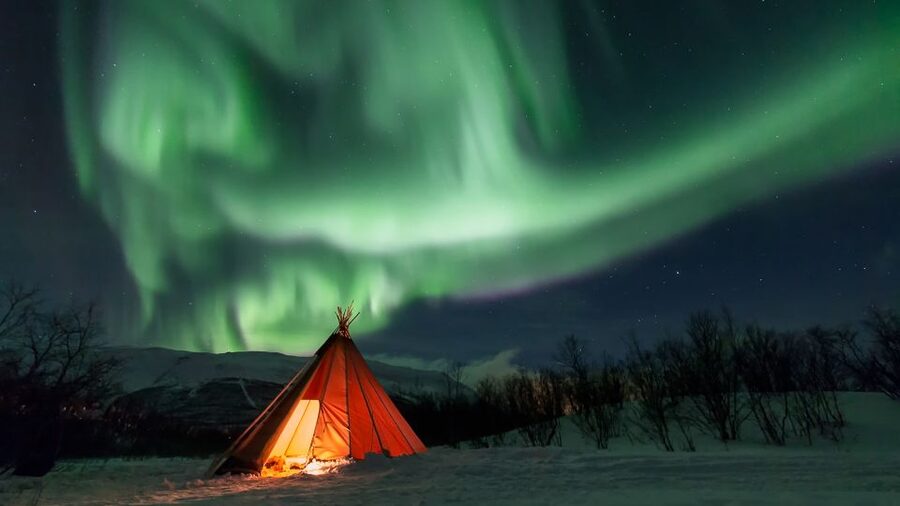 Abisko: National Park Northern Lights Photo Tour - Three ways to search during one four-hour evening