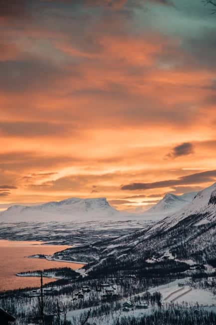 Abisko: Photo Hike with Professional Photographer - Who will enjoy this most