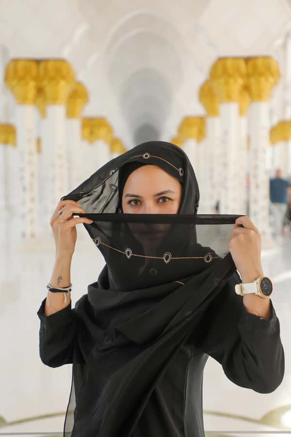 Abu Dhabi: Professional Photoshoot at Sheikh Zayed Mosque - Key points to know before booking