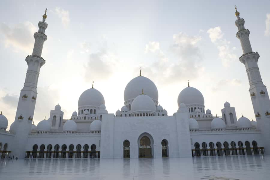 Abu Dhabi: Sheikh Zayed Grand Mosque Tour with Photographer - Marble mosaics and floral designs inside