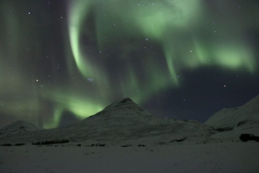 Akureyri: Hunt for the Northern Lights Photography Tour - Timing, pickup, and cancellation details