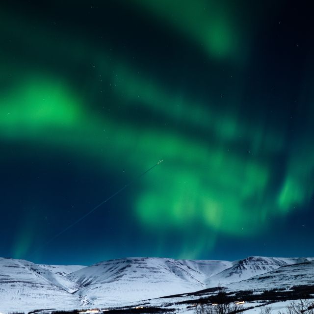 Akureyri: Northern Lights Photography Tour - Who should book it?