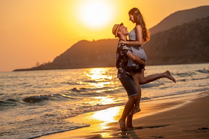 Alanya Holiday Photo Shoot – Families, Couples & Solo Travelers - Transfers are useful, with one important limit