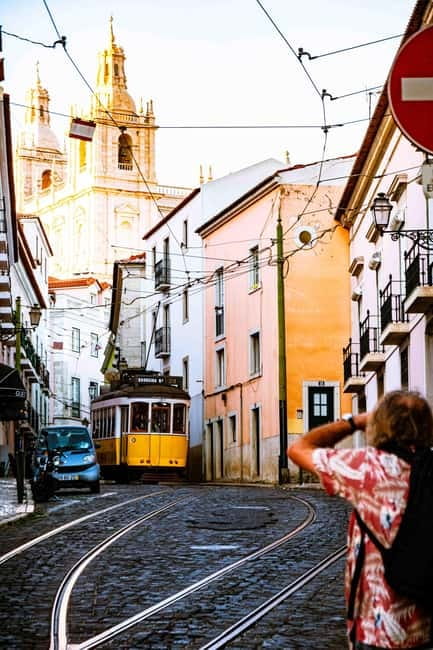 Alfama Photo Walk: Lisbon Photography Tour with a Local - Yellow Trams, Tiles, and Everyday Street Scenes