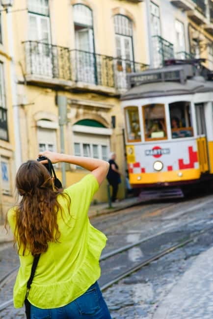 Alfama Photo Walk: Lisbon Photography Tour with a Local - How the $110 Price Holds Up