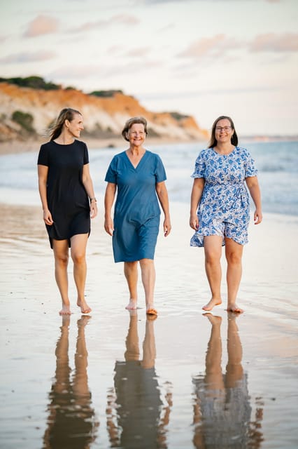 Algarve: 1 hour Couple & Family Photoshoot - Communication matters more than usual here