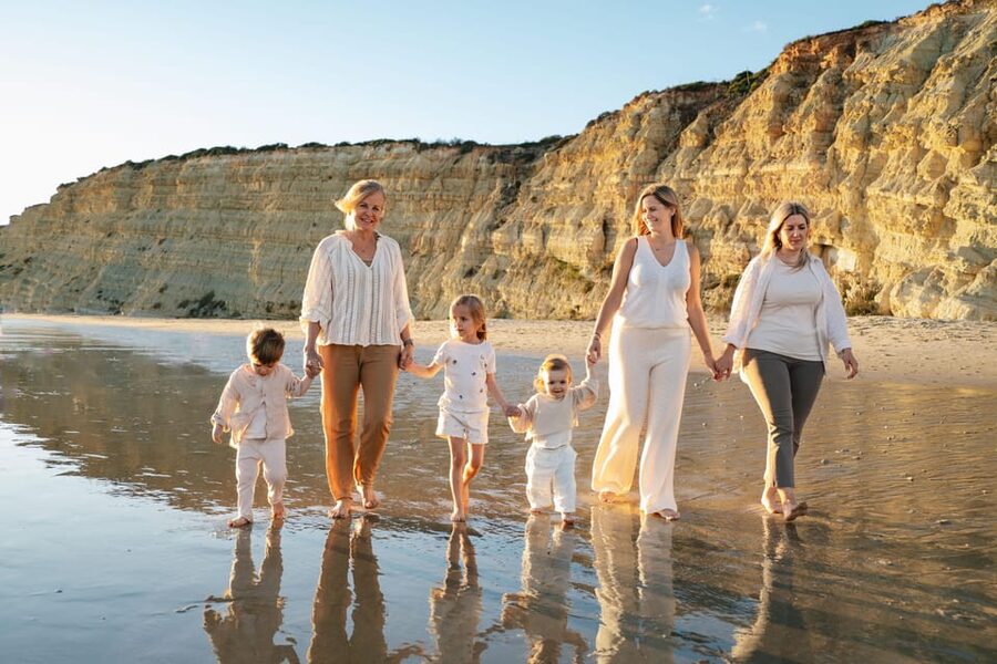 Algarve: 1 hour Couple & Family Photoshoot - Who will enjoy this most?