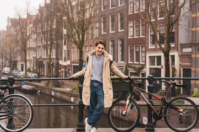 Amsterdam Canal, Tulip, Windmill Photoshoot | Custom Request - Why a professional Amsterdam photo session makes sense