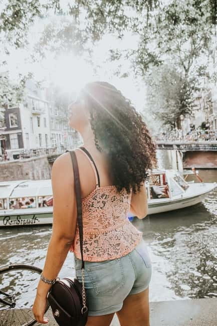 Amsterdam: Particular Photo Session - Is $71 per person a fair price?