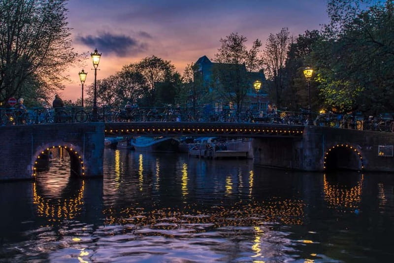 Amsterdam: Photography Masterclass - Private Photo Lesson - The opening camera check sets the right level