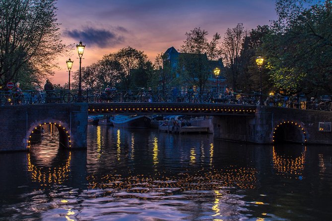 Amsterdam Photography Masterclass - Private Photography Lesson - Water, bridges, and city lines at Blauwbrug