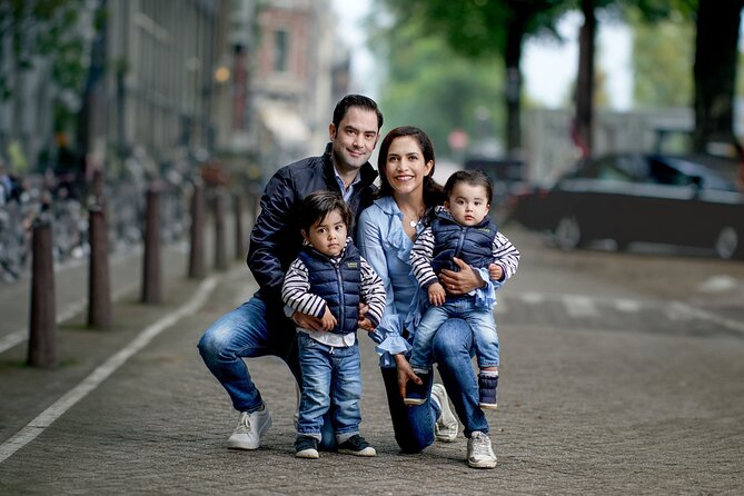 Amsterdam Private Photo Session Tour - Reguliersgracht brings old Amsterdam character