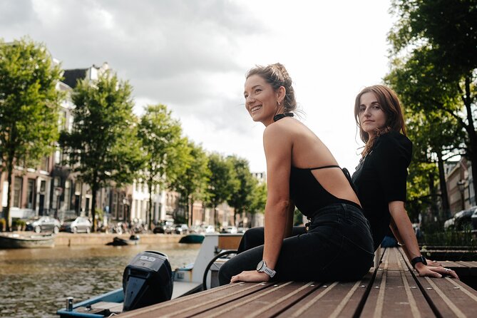 Amsterdam: Professional Photoshoot at the Canals - Starting Beside Brouwersgracht