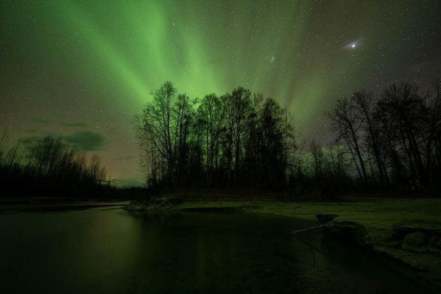 Anchorage: Aurora Borealis Northern Lights Photography Tour - Pickup, timing, and the Girdwood problem