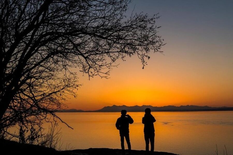 Anchorage: Sunset Photo Safari - Group size, comfort, and the black van pickup