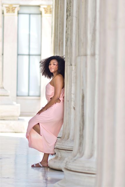 Ancient Greece Photoshoot - Marble columns instead of a postcard pose