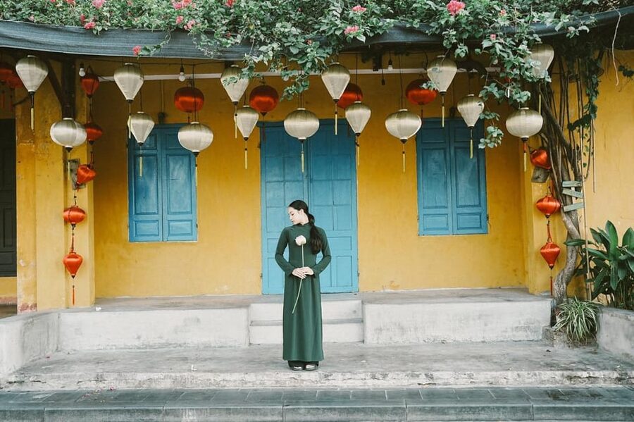 Ao Dai Photography: Traditional Attire Capture in Hoi An - Following Tring Through Hoi An’s Old Town