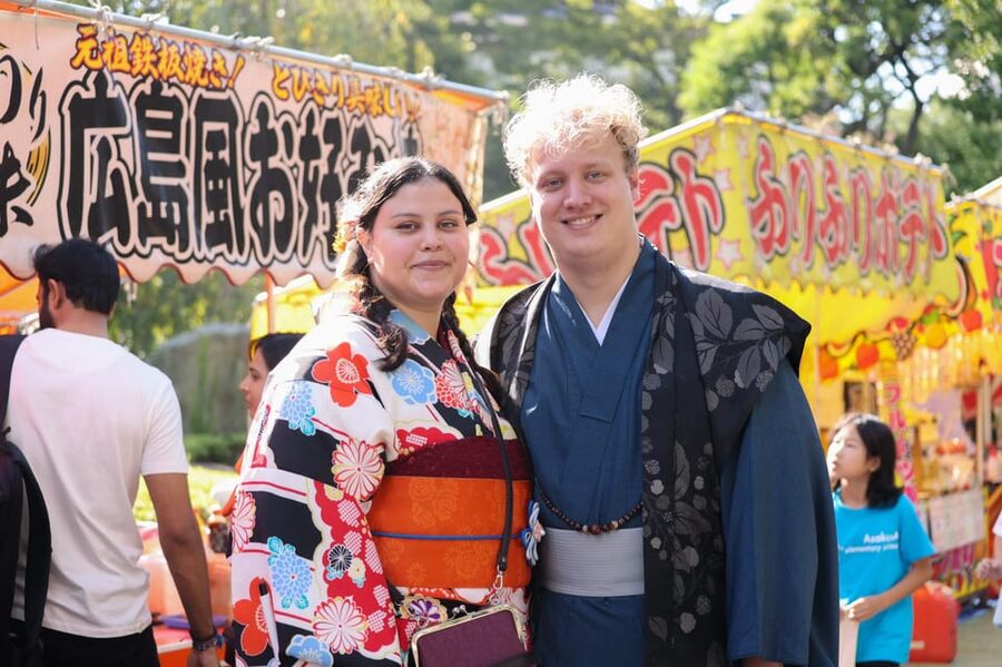 ASAKUSA: Kimono Portrait tour by pro photographer - Timing, groups, and the walking route