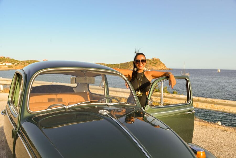 Athens: Riviera Photo Tour in a Vintage Volkswagen Beetle - The guide makes the drive more than a photo transfer