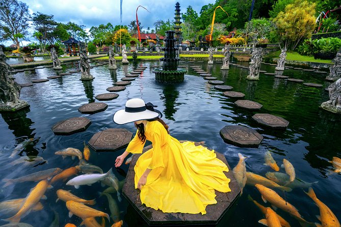 Bali Instagram: Gate of Heaven Temple Tour - Tegalalang Rice Terrace, one of Ubud’s signature views