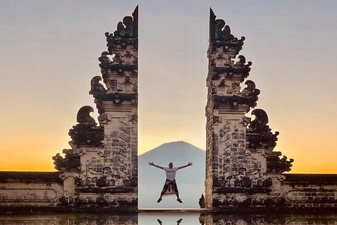 Bali Instagram Tour: The Most Popular Spots ( Private All-Inclusive ) - Walking into Tukad Cepung Waterfall