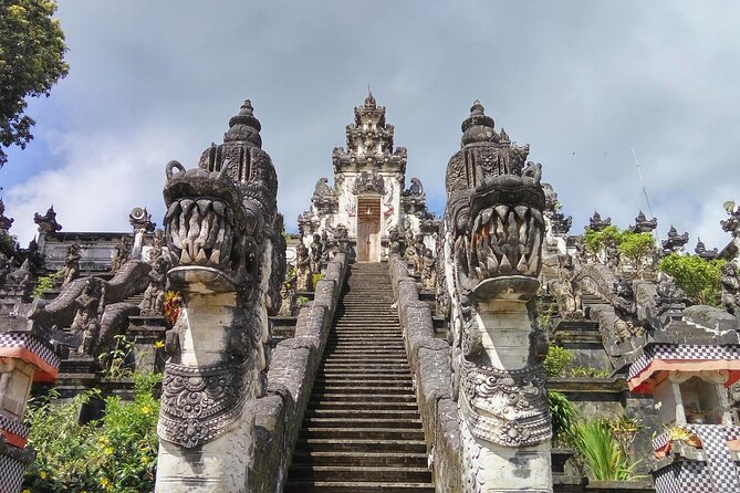Bali Instagram Tour: The Most Scenic Spots - The driver-guide can make or break the day