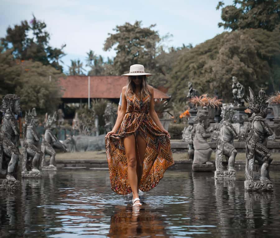Bali & Nusa Penida: 2-Day Highlights Instagram Tour - Nusa Penida: dramatic views and demanding roads