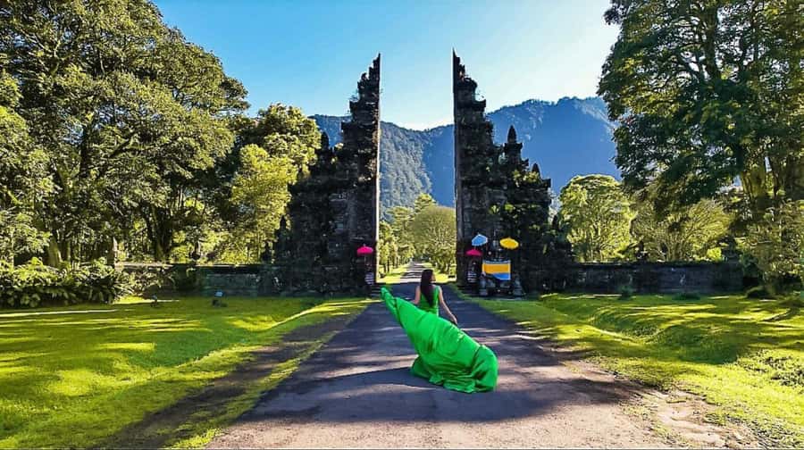 Bali & Nusa Penida: 2-Day Highlights Instagram Tour - Bali Original: temples, water gardens, and a cave waterfall