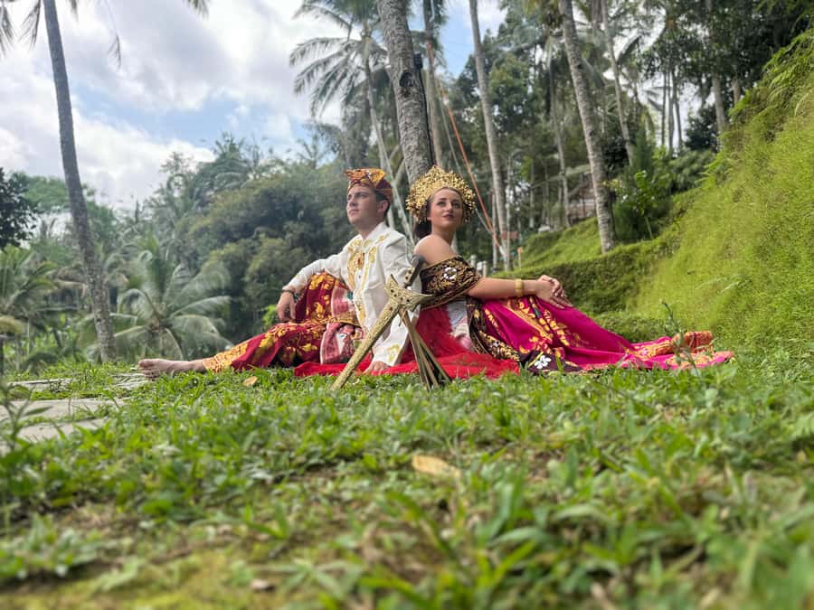 Bali:Traditional Wedding Photoshoot with the Rice Field View - Seven photo spots, seven different moods