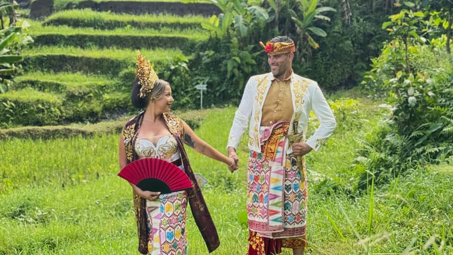 Bali:Traditional Wedding Photoshoot with the Rice Field View - What the $61 price represents