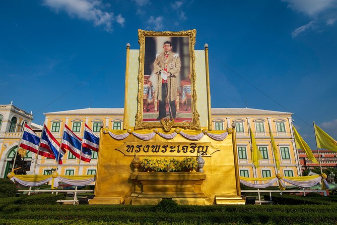 Bangkok Photography Masterclass - Private Photography Lesson - Erawan Shrine and the Giant Swing