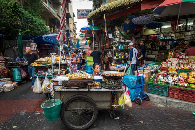 Bangkok Photography Masterclass - Private Photography Lesson - Choosing daylight or Bangkok after dark