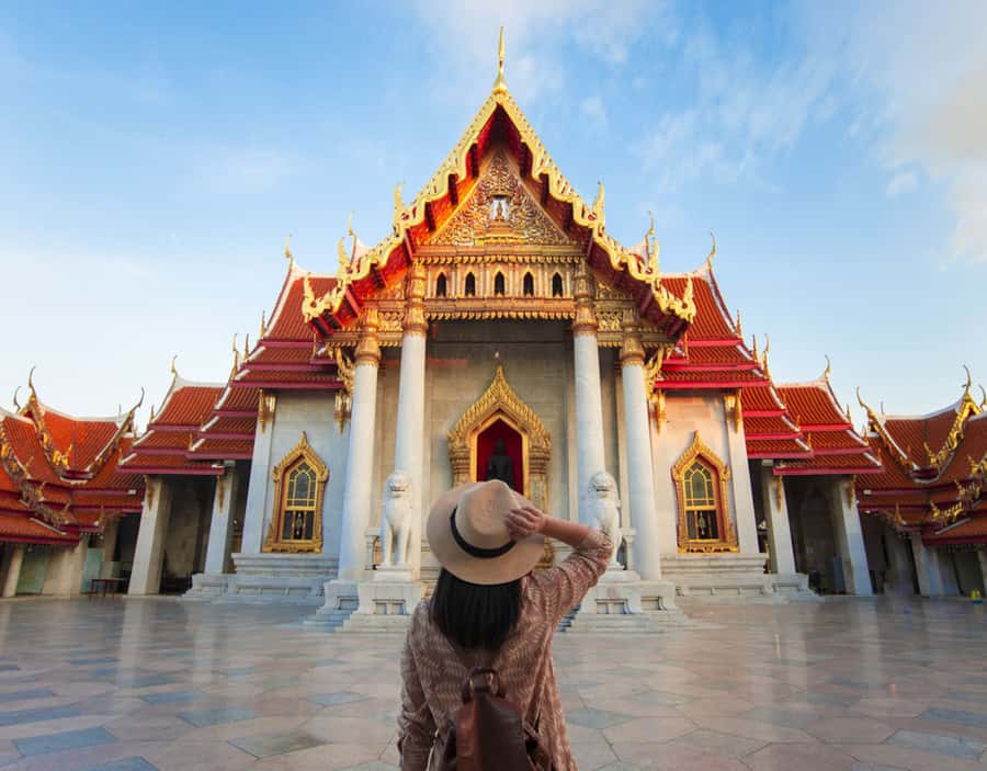 Bangkok: Private and All-Inclusive Instagram Tour - A local cafe breaks up the sightseeing