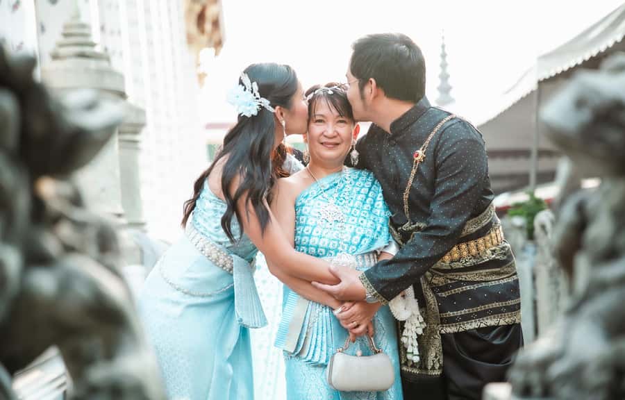 Bangkok: Thai Costume Photoshoot at Wat Arun - How the Wat Arun photo session works