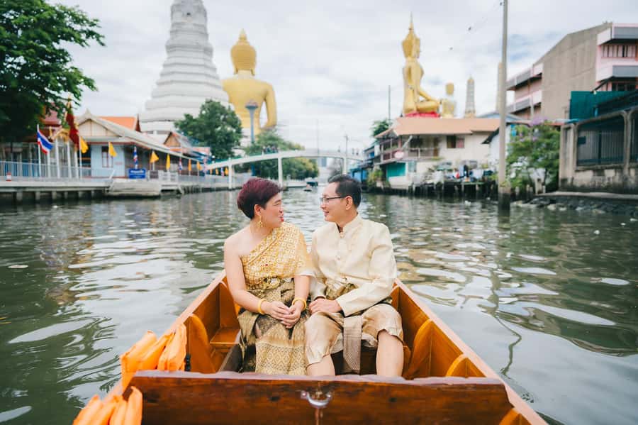 Bangkok:Thai costume with Long tail boat photoshoot - The seven-minute walk to Wat Paknam