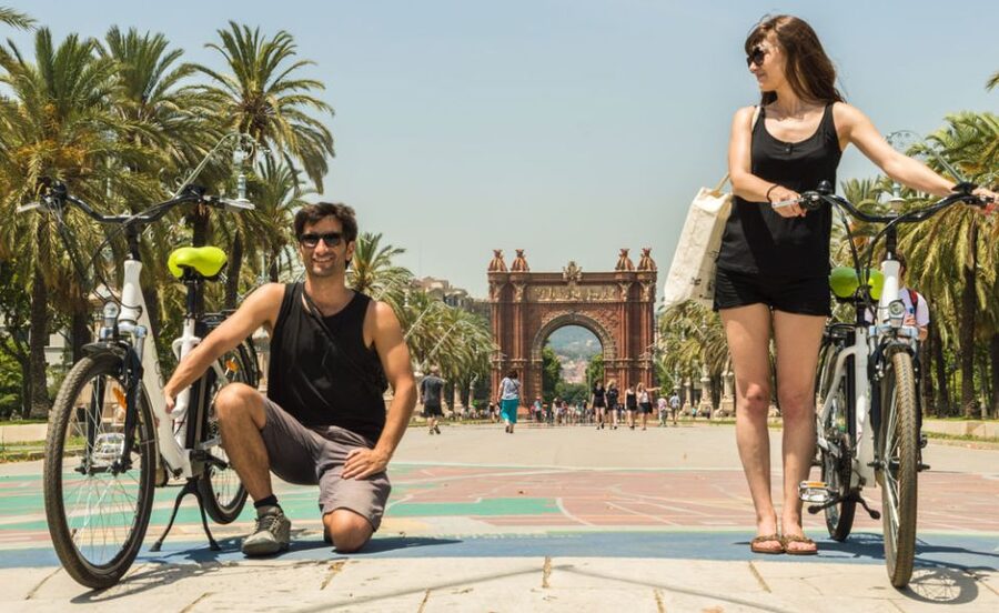 Barcelona: 4-Hour E-Bike Photography Tour - Why an e-bike works so well in Barcelona