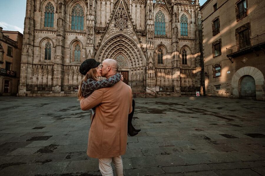 Barcelona: Gothic Quarter Cinematic Photoshoot and Guide - Plaça Sant Felip Neri: a quieter, more intimate setting