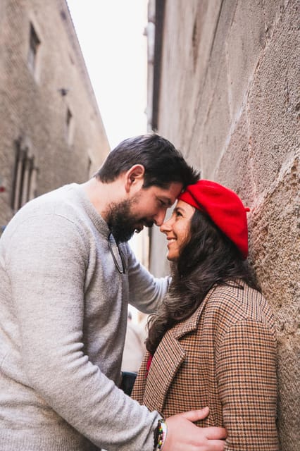 Barcelona: Gothic Quarter Private Photoshoot Experience - Key points at a glance