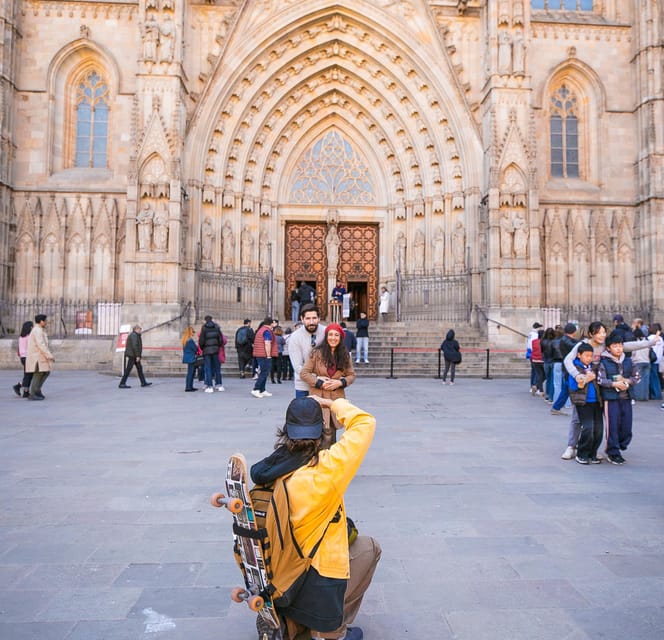 Barcelona: Gothic Quarter Private Photoshoot Experience - Meeting at Pla de la Seu