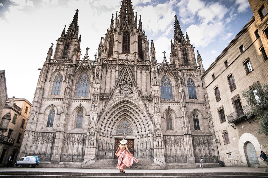 Barcelona: Instagram Tour of the Most Scenic Spots - What you receive for $38
